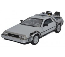 RITORNO AL FUTURO Parte 2 MODELLO Die Cast Auto DE LOREAN Scala 1/24 Welly