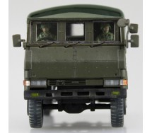 Kit Montaggio Militare JGSDF 3 1/2t TRUCK WITH ADDITIONAL ARMOUR con 6 personaggi Camion Trasporto Scala 1/72 AOSHIMA