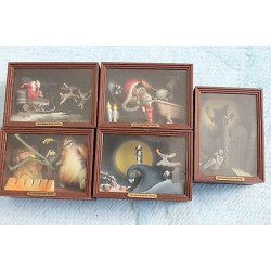 SET 5 Trading Figures CINEMAGIC MUSEUM Part 3 NIGHTMARE BEFORE CHRISTMAS Scatolette MINI DIORAMI Yujin Giappone