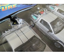 DAMAGED - BACK TO THE FUTURE Deluxe Gift SET 3 Models DieCast  DE LOREAN 1/24 Scale Welly