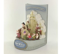 RARE Resin Diorama SNOW WHITE AND THE SEVEN DFWARFES Poster 3D Showcase Collection MASTER REPLICAS