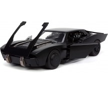 Modello BATMOBILE da THE BATMAN 2022 con Figura BATMAN 22cm Scala 1/24 Originale JADA Toys