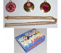 SAILOR MOON Boxed SET 3 CIONDOLI Pendenti COLLANA SCUDO CUORE LUNA