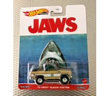 JAWS LO SQUALO dal FILM di Steven Spielberg Die Cast Modellino Auto 1975 CHEVY BLAZER CUSTOM 1:64 7cm Hot Wheels MATTEL HKC24