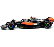 DieCast Model McLAREN MCL60 BRITISH GP 2023 Formula 1 Car Scale 1/43 15cm Driver LANDO NORRIS 4 Die Cast Bburago 38087
