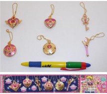 SAILOR MOON Set 6 CIONDOLI in Metallo BANDAI JAPAN Originali SCETTRO CUORE Nuovo