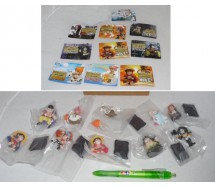RARO Set 10 Trading Figures ONE PIECE 2008 Figure ORIGINALI BANDAI JAPAN Nuove