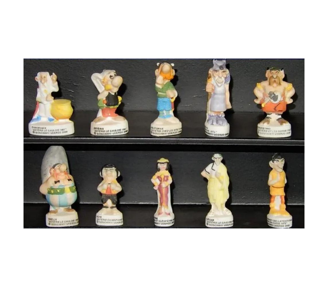 ASTERIX THE GAELIC Rare Set 10 Collectible Mini FIGURES 3cm Porcelain FEVES 2002
