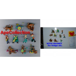 Raro SET 10 Mini FIGURE di SCOOBY DOO Shaggy Velma Daphne CON MAGNETE CALAMITA !