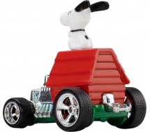 PEANUTS Motorized Dog House SNOOPY Model Car Die Cast Hot Wheels POP CULTURE 4cm JBL84