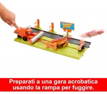 CARS Playset FANK ESCAPE with 3 Toy Vehicles & 2 Ways to Play Mattel HRX48