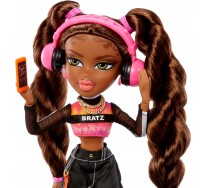 BRATZ ALWAYZ SASHA With 10 Accessories and Poster Doll Original MGA